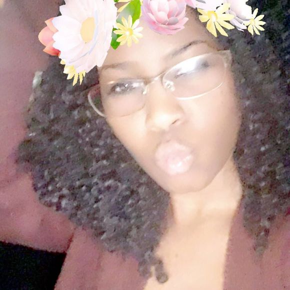 Meet your Posher, Lina - Picture 1 of 1